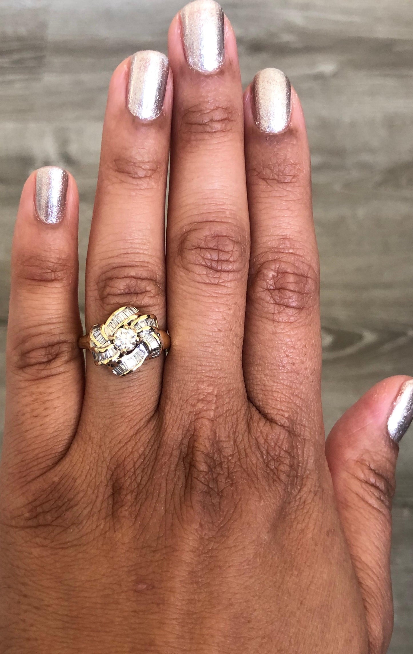 1.32 Carat Diamond Cluster 14 Karat Yellow Gold Ring