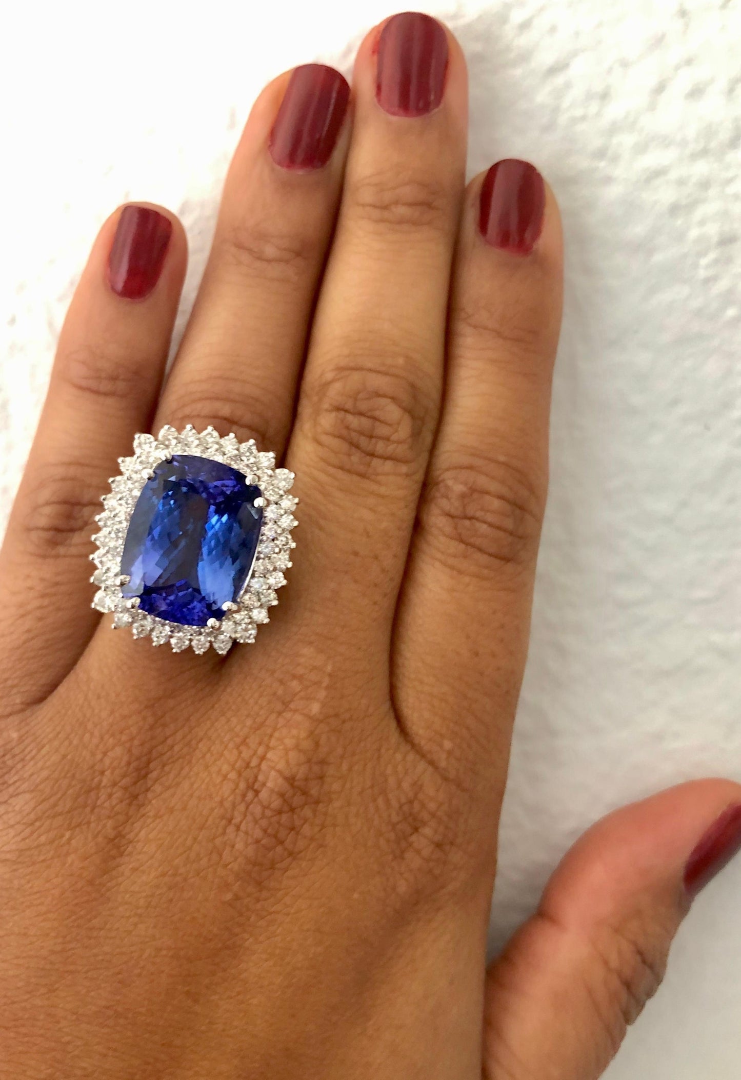 19.42 Carat Tanzanite Diamond Cocktail 18 Karat White Gold Ring
