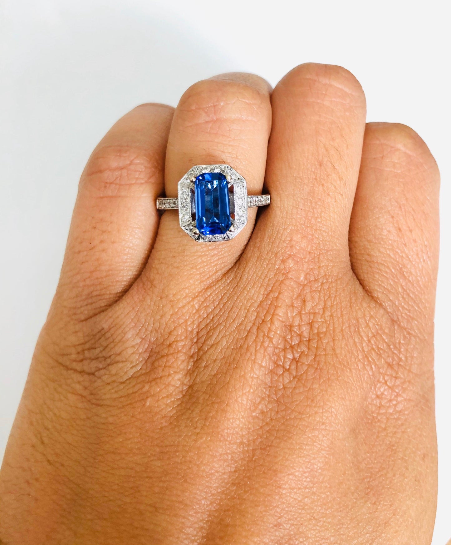 2.00 Carat Tanzanite Diamond 14 Karat White Gold Engagement Ring