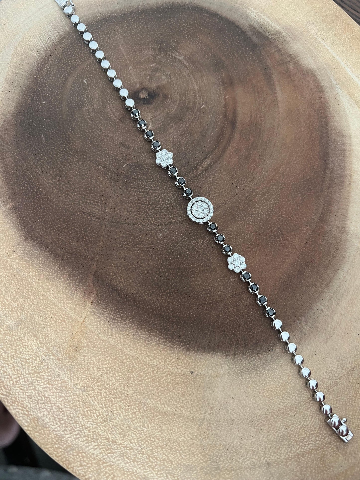 2.04 Carat Black Diamond White Diamond 14 Karat White Gold Bracelet