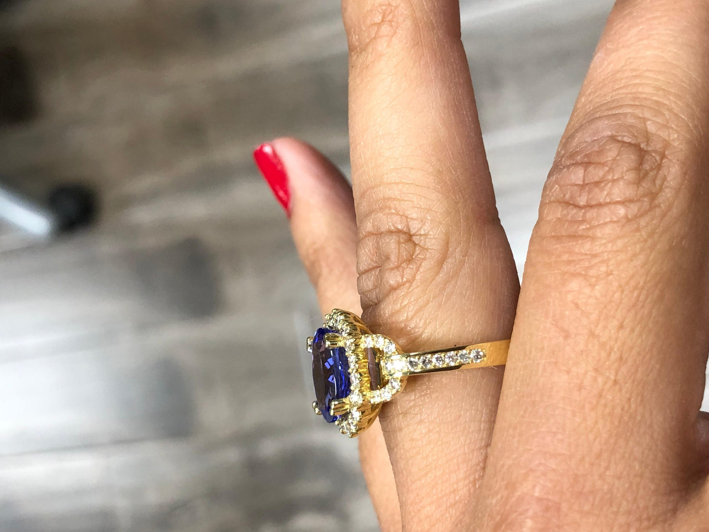 3.47 Carat Tanzanite Diamond 18 Karat Yellow Gold Ring
