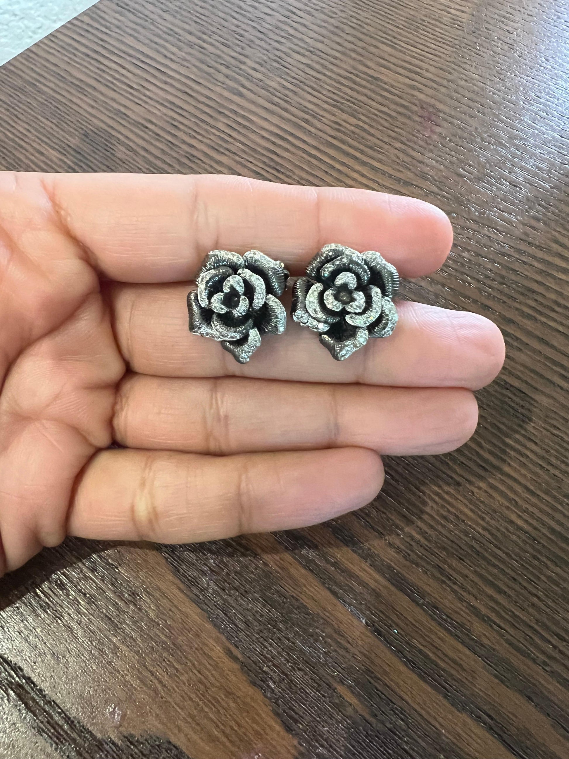 0.65 Carat Diamond Black Rhodium Gold Flower Earrings