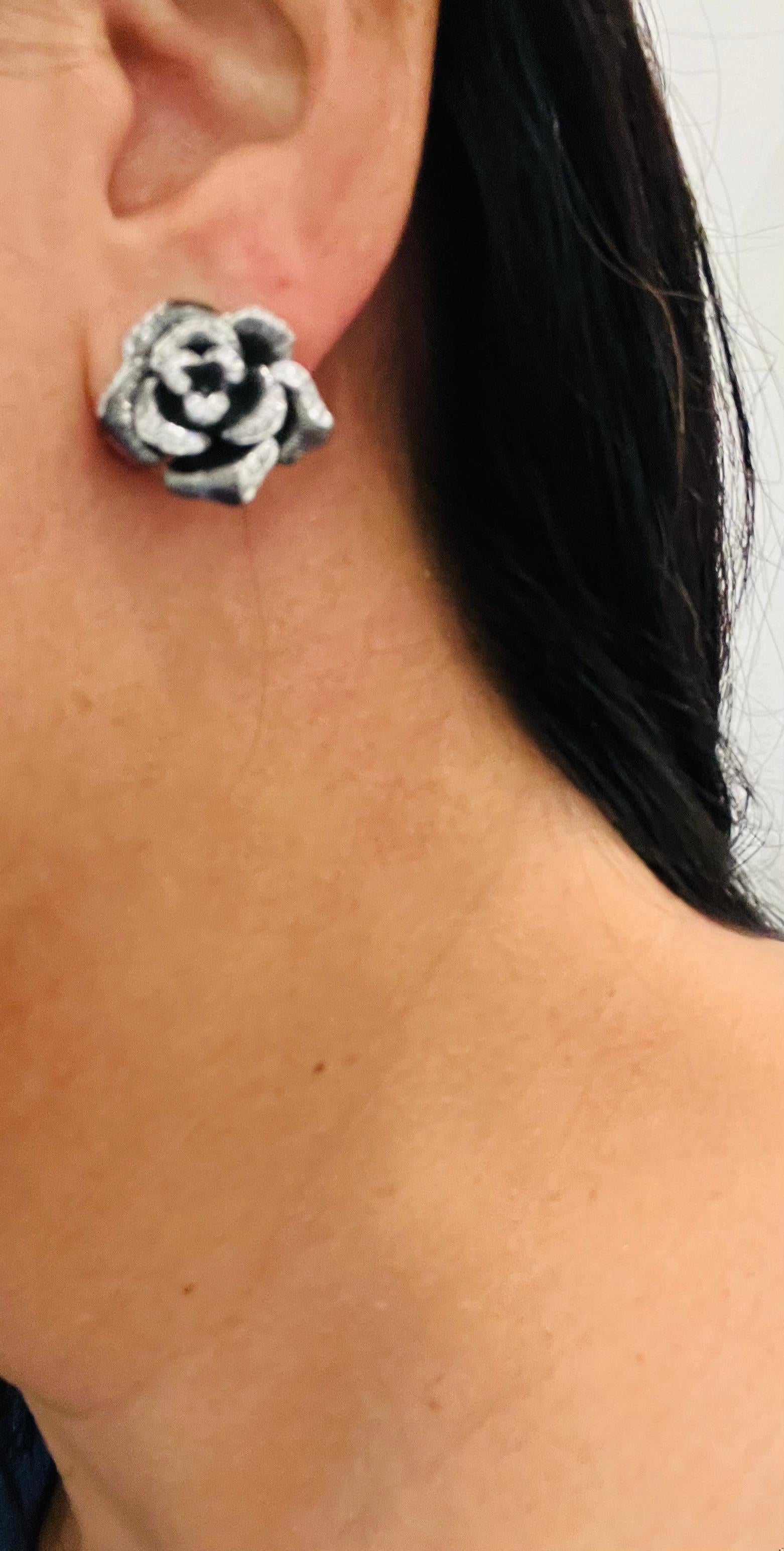 0.65 Carat Diamond Black Rhodium Gold Flower Earrings