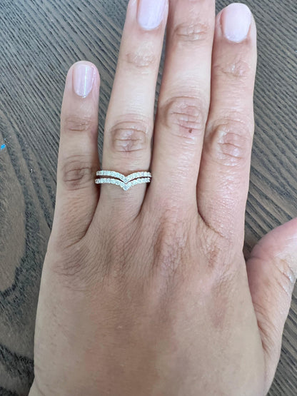 0.79 Carat Round Cut Diamond Rose Gold Bands
