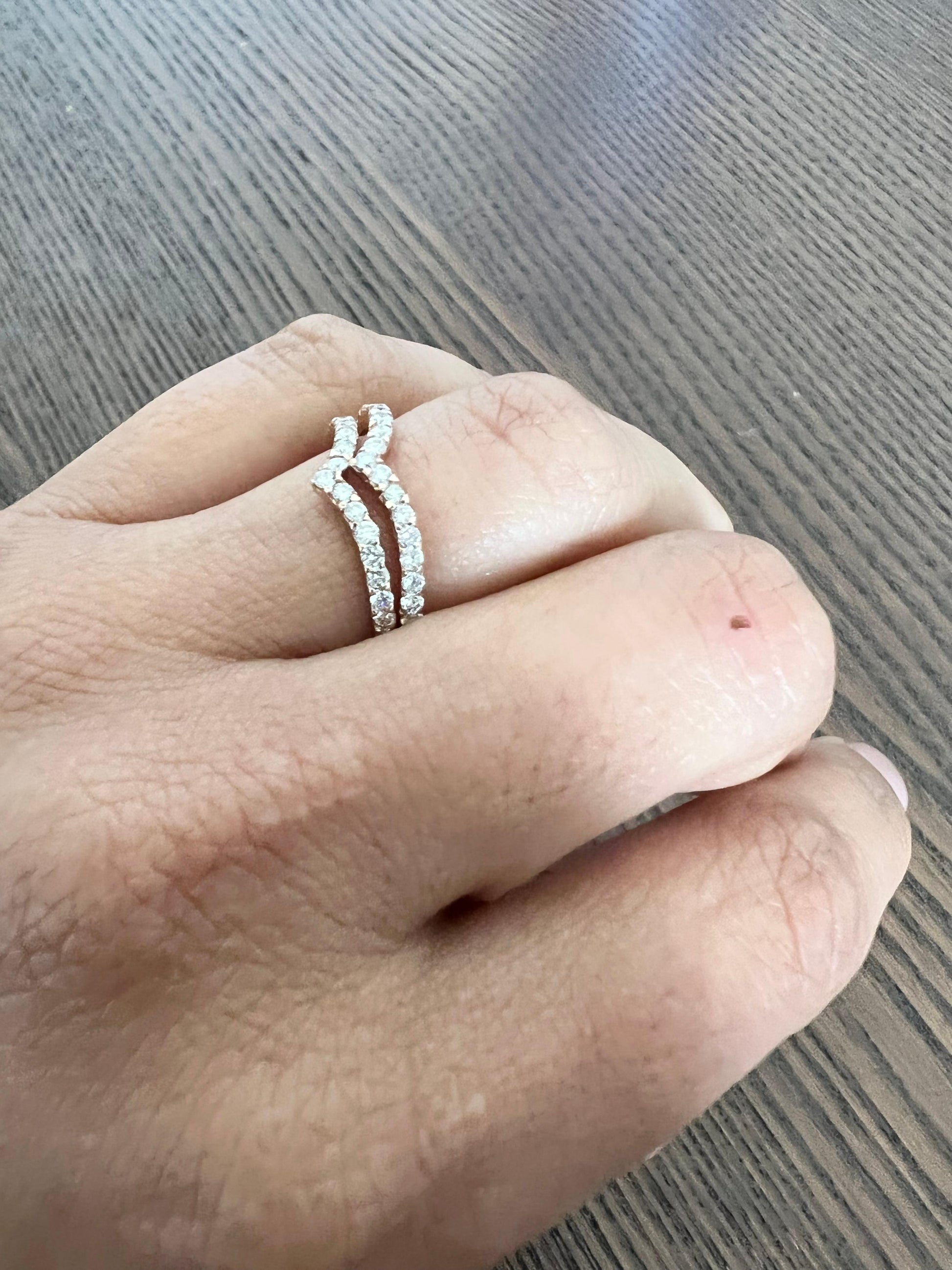 0.79 Carat Round Cut Diamond Rose Gold Bands