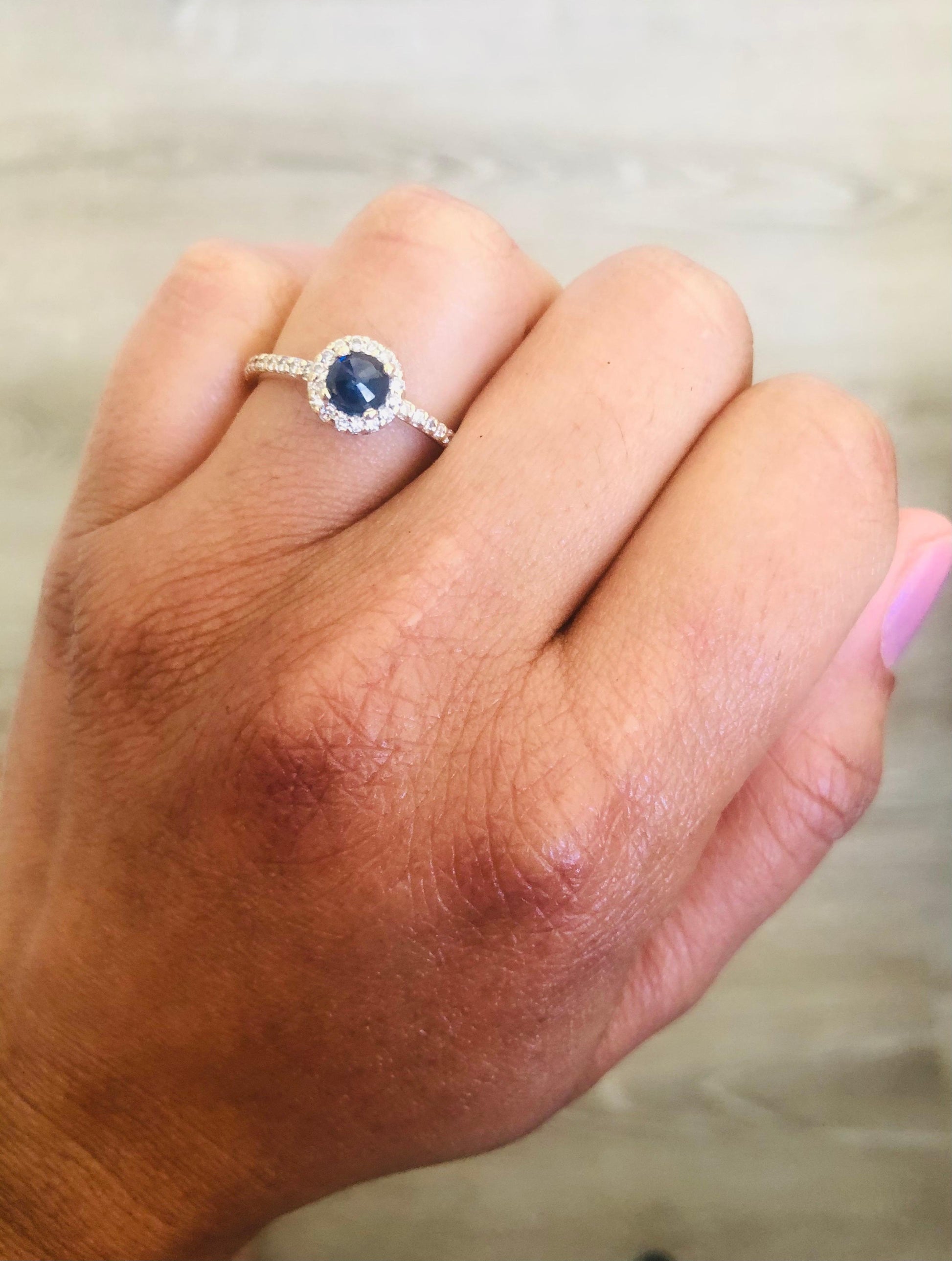 0.92 Carat Blue Sapphire Diamond Yellow Gold Ring