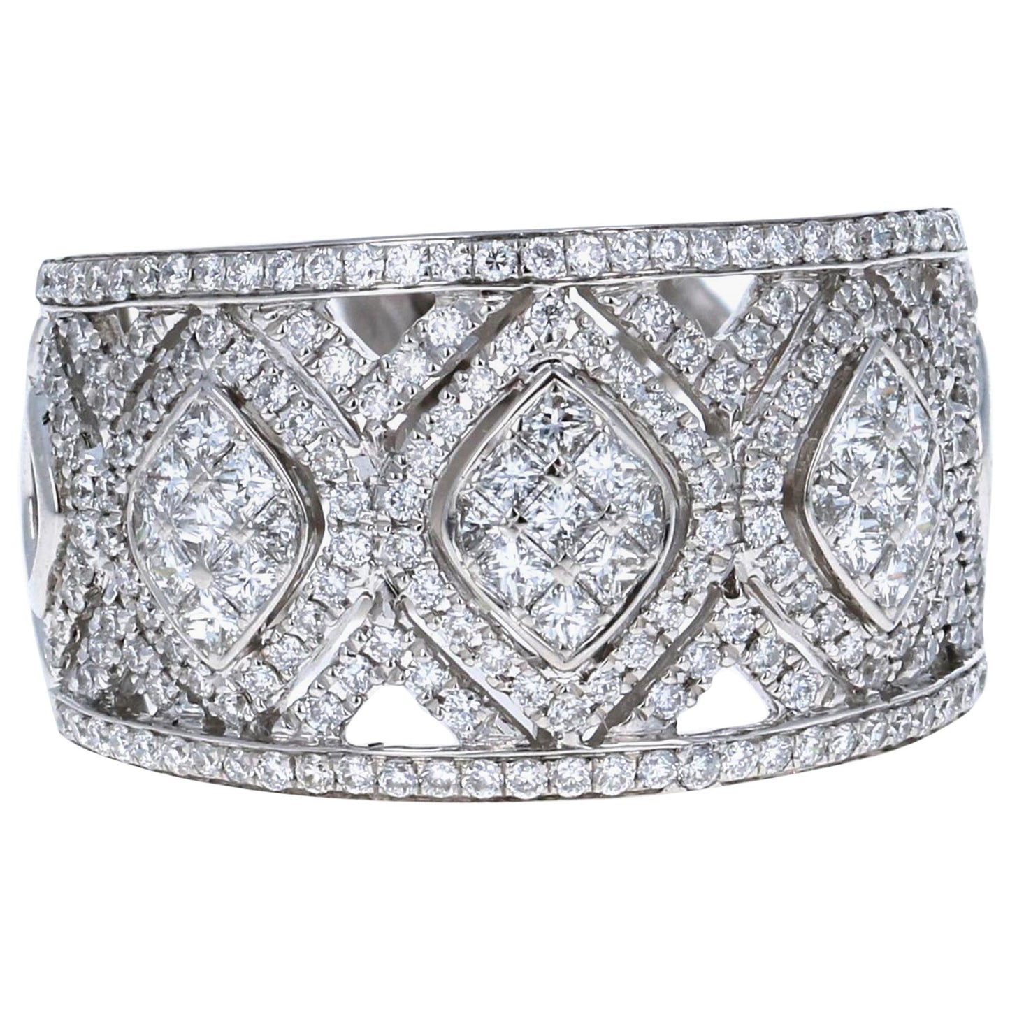 1.00 Carat Diamond 18 Karat White Gold Vintage Cocktail Band