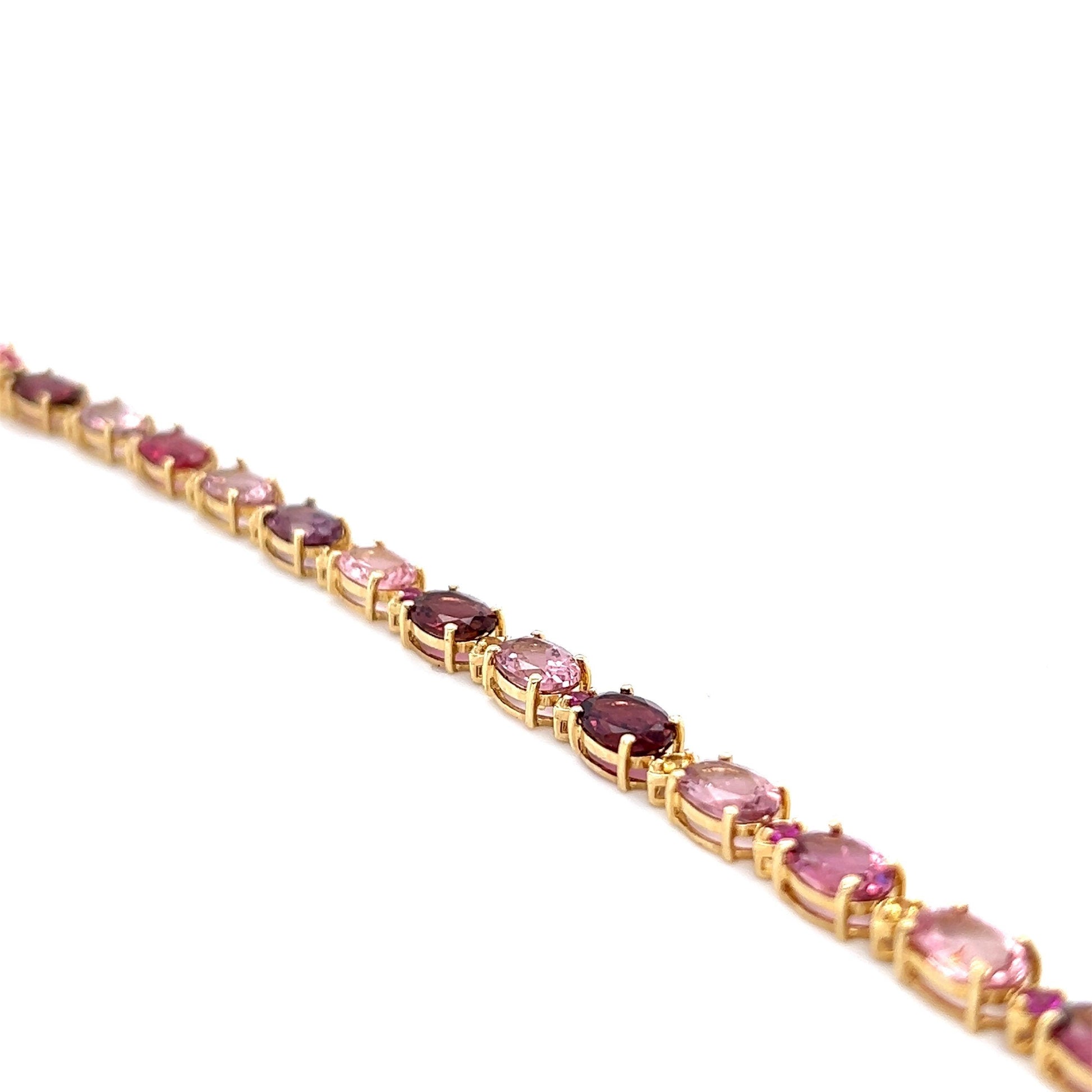 15.63 Carat Natural Tourmaline Sapphire 14 Karat Yellow Gold Bracelet