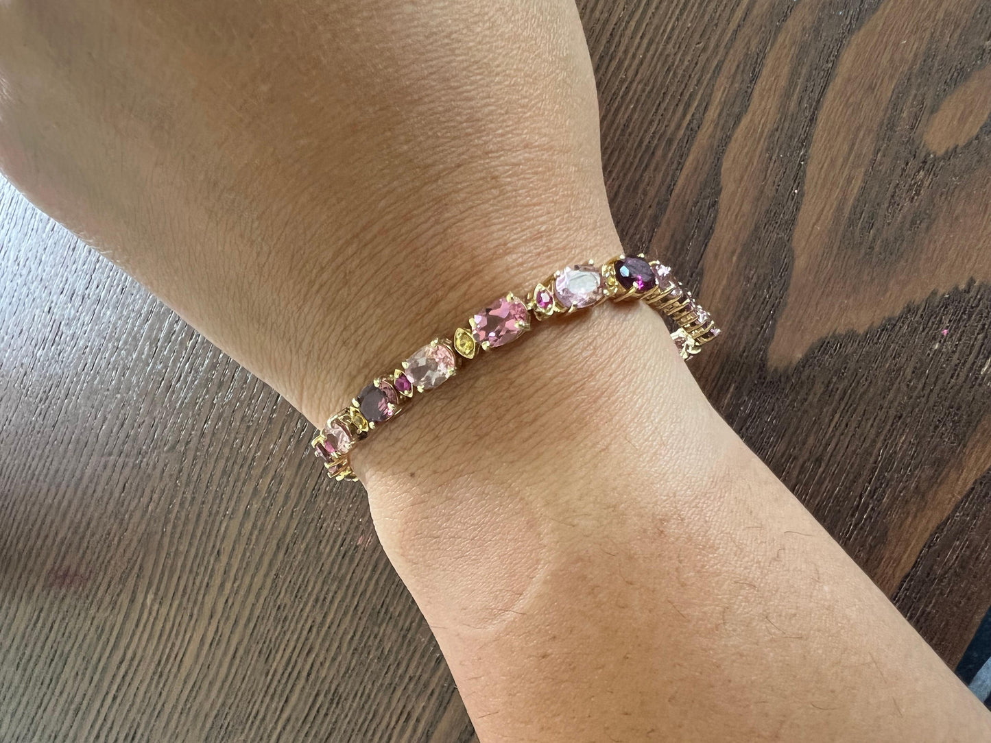 15.63 Carat Natural Tourmaline Sapphire 14 Karat Yellow Gold Bracelet
