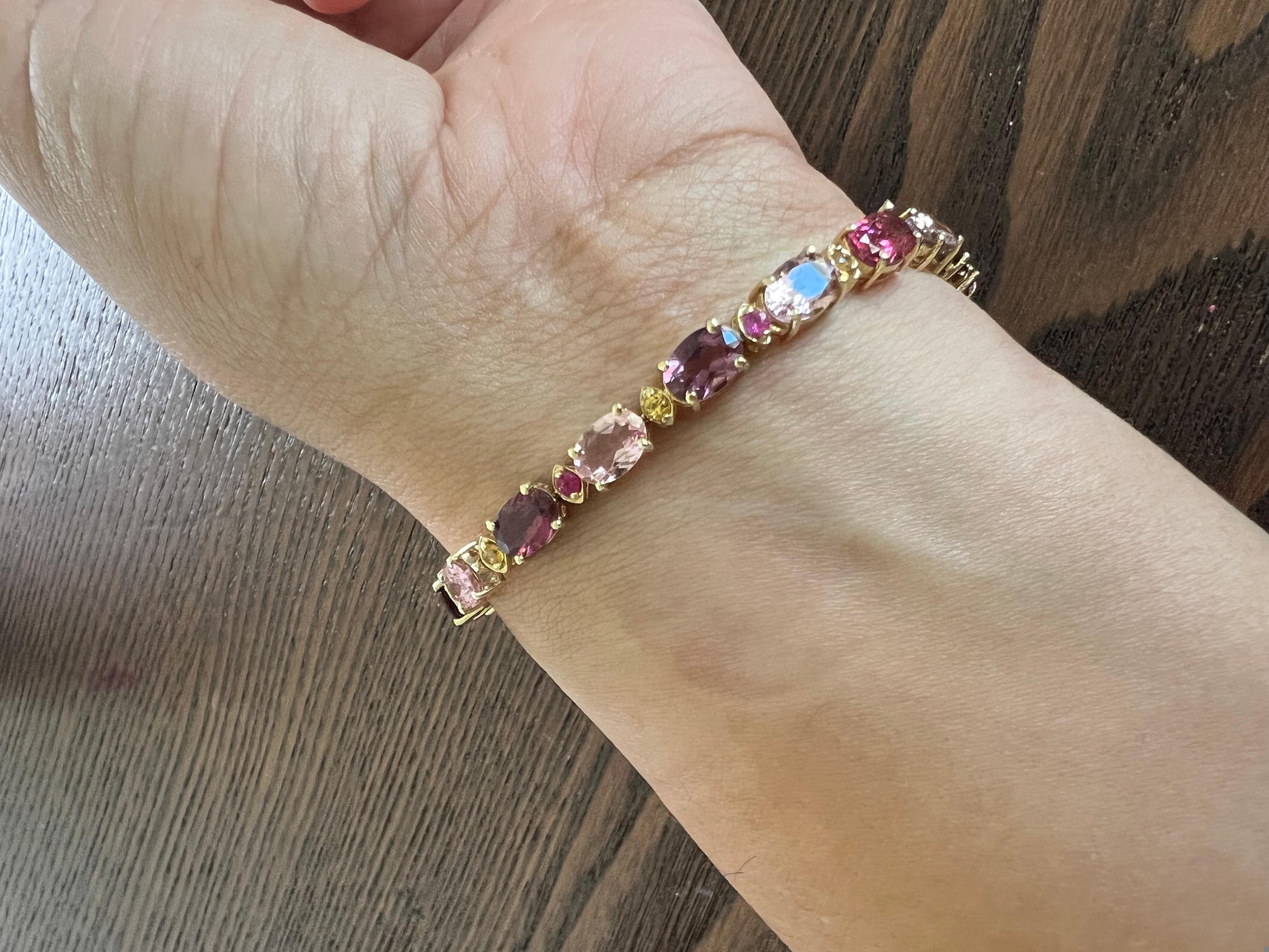 15.63 Carat Natural Tourmaline Sapphire 14 Karat Yellow Gold Bracelet