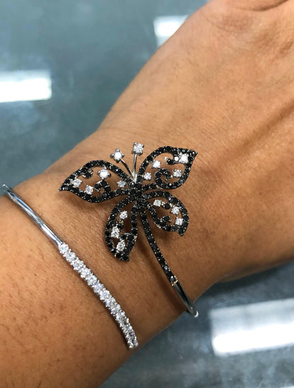 1.94 Carat Black Diamond White Diamond White Gold Bangle