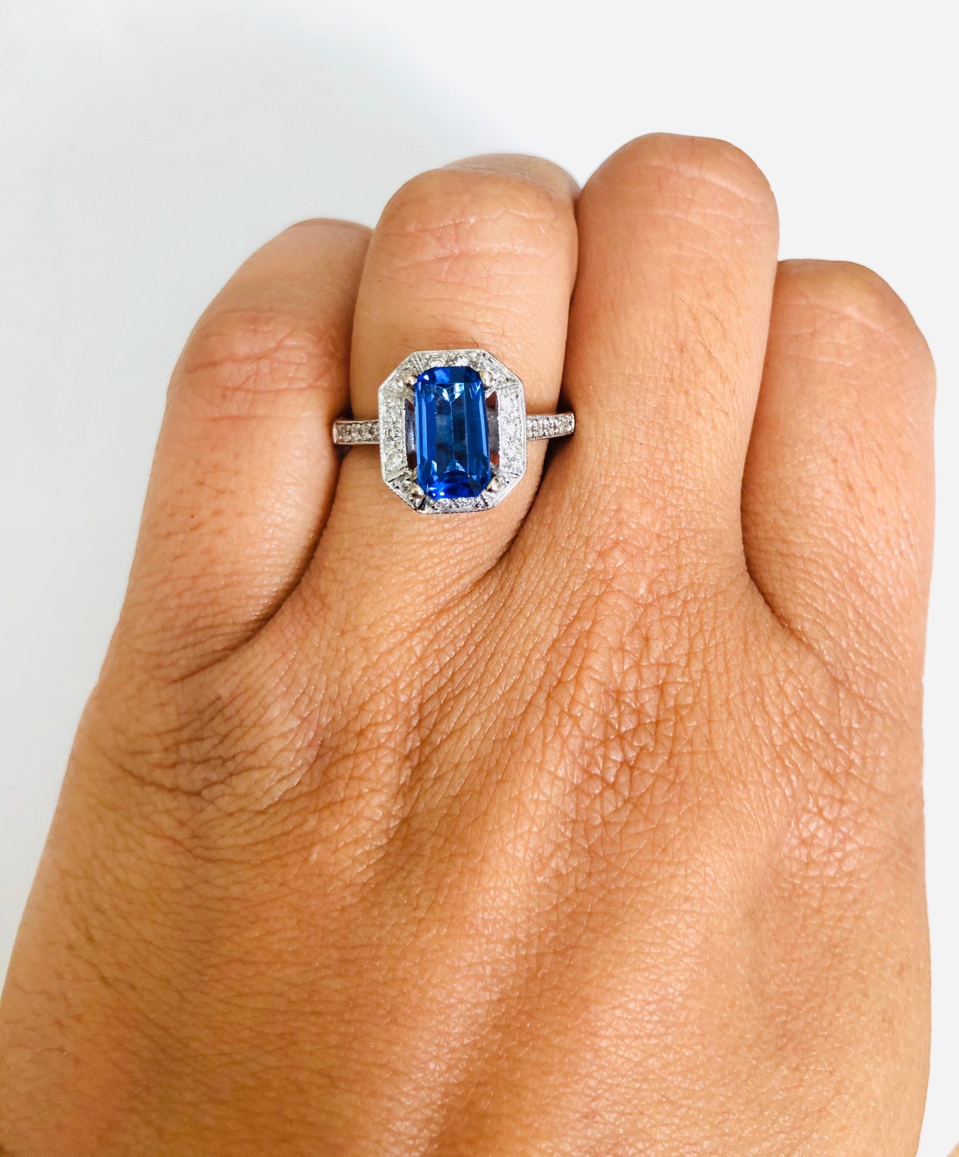 2.00 Carat Tanzanite Diamond 14 Karat White Gold Engagement Ring