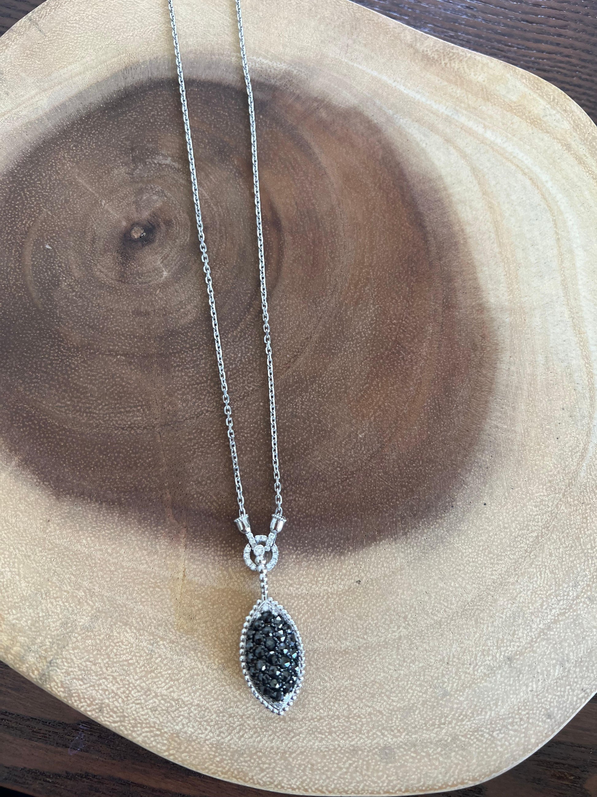 2.08 Carat Black Diamond White Diamond 14 Karat White Gold Chain Necklace