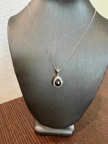 2.34 Carat Black Diamond White Diamond White Gold Chain Pendant