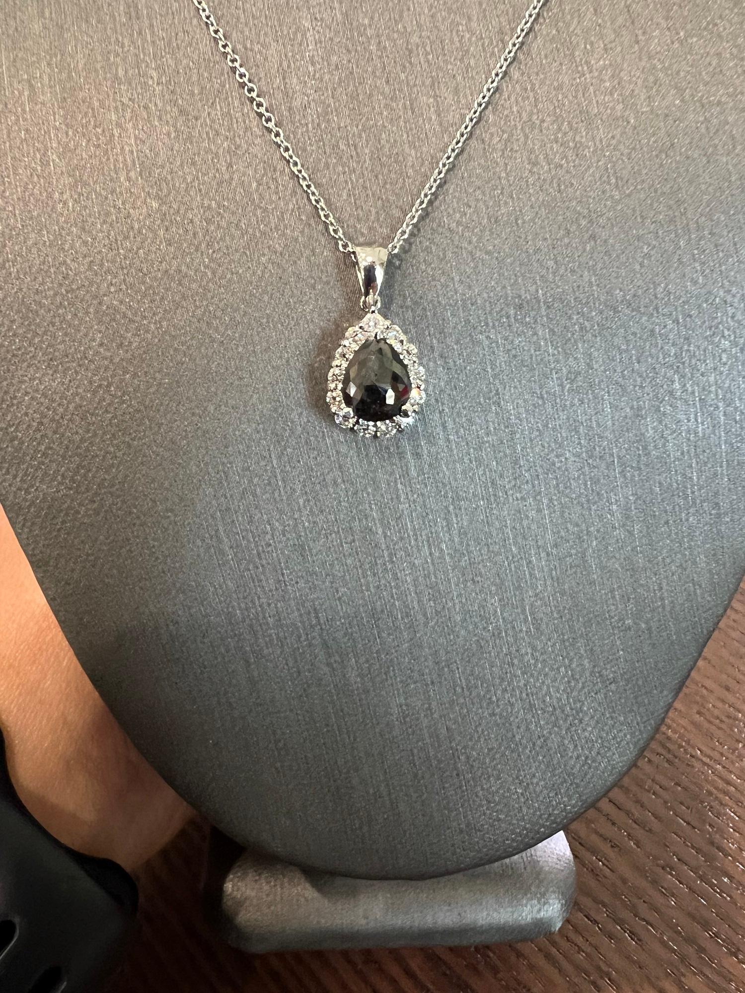 2.34 Carat Black Diamond White Diamond White Gold Chain Pendant
