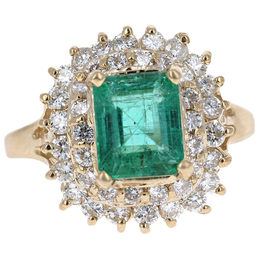 2.75 Carat Emerald Diamond 18 Karat Yellow Gold Cluster Ring