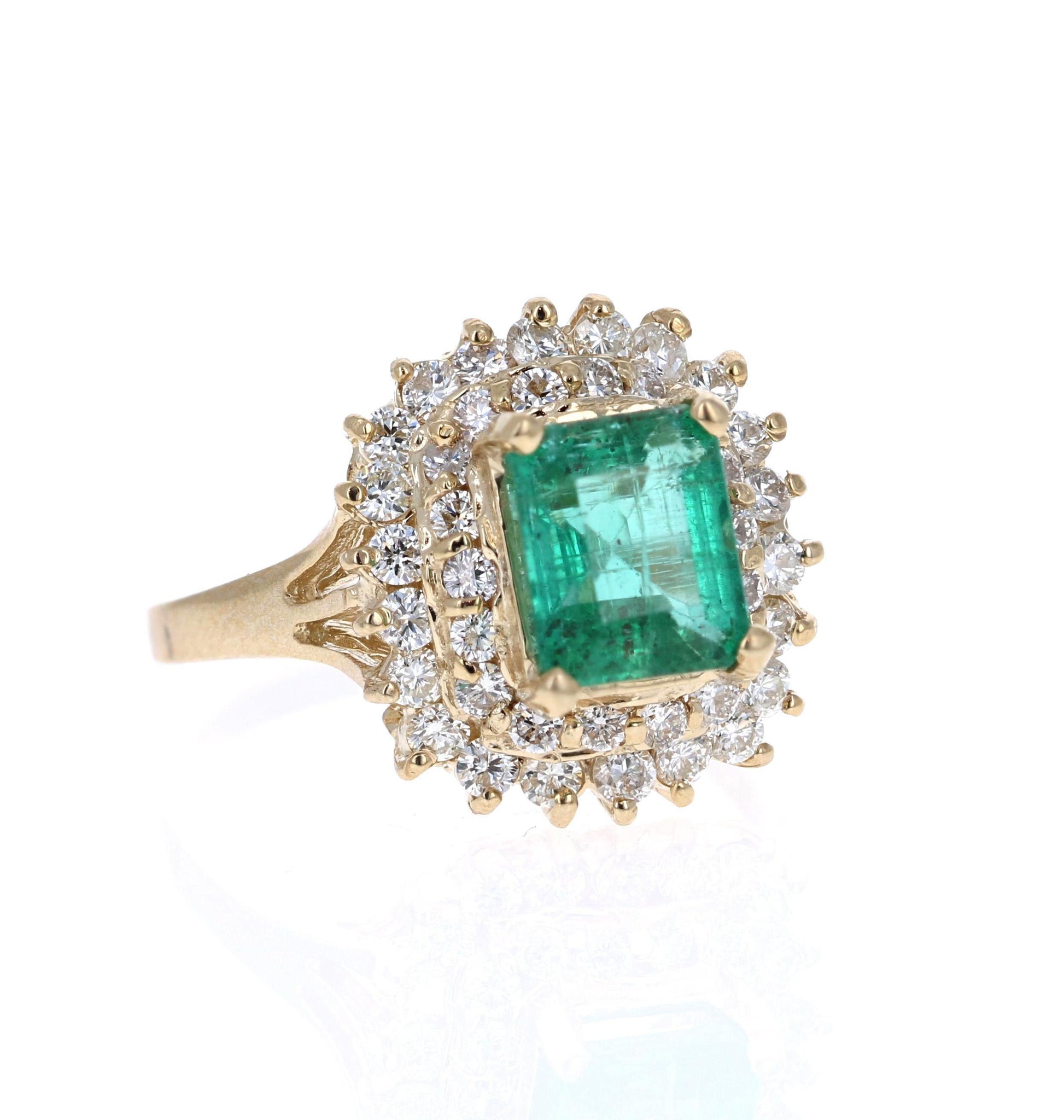 2.75 Carat Emerald Diamond 18 Karat Yellow Gold Cluster Ring