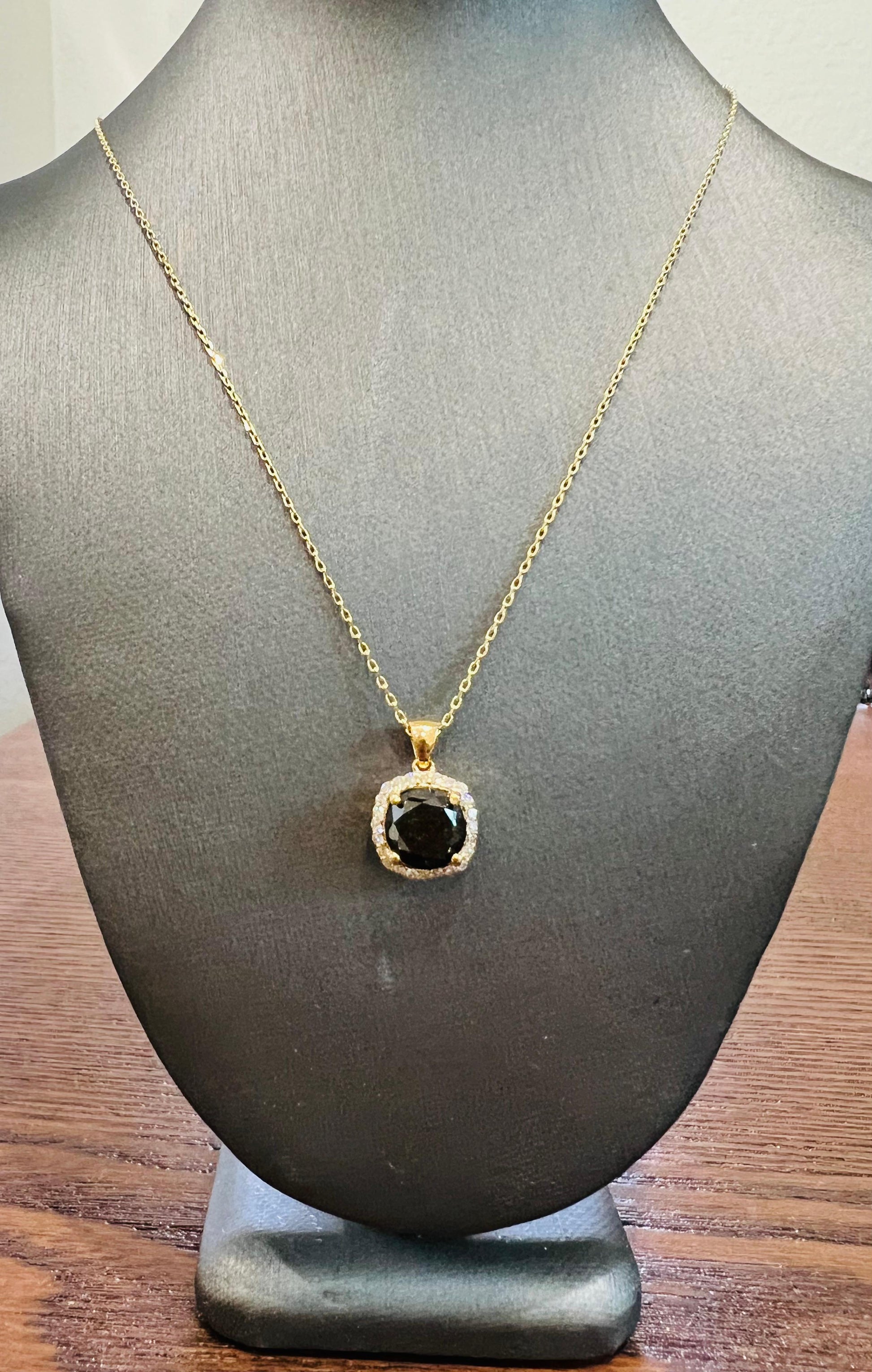 2.80 Carat Black Diamond White Diamond Yellow Gold Pendant
