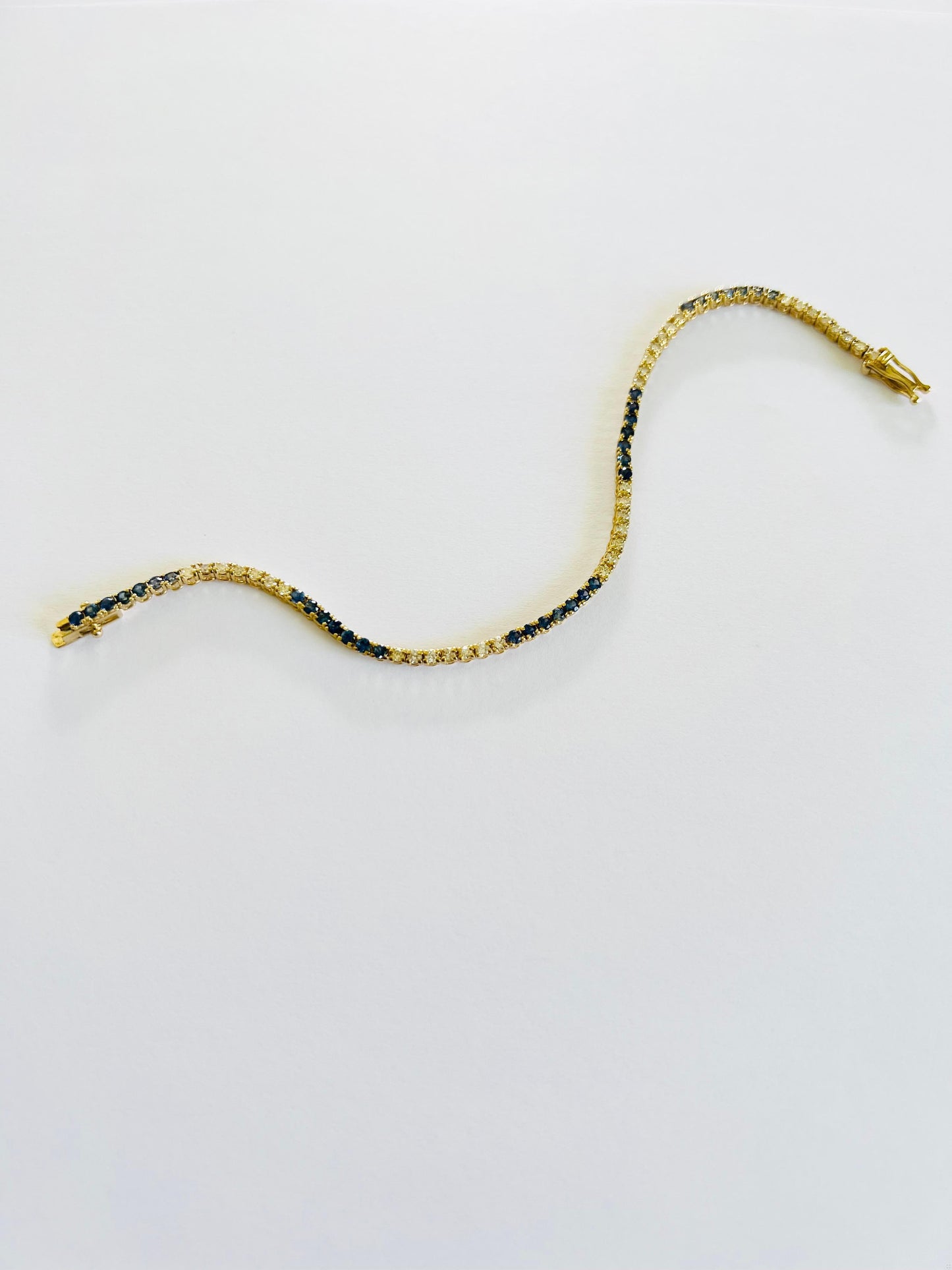 2.89 Carat Natural Blue Sapphire Diamond 14 Karat Yellow Gold Bracelet