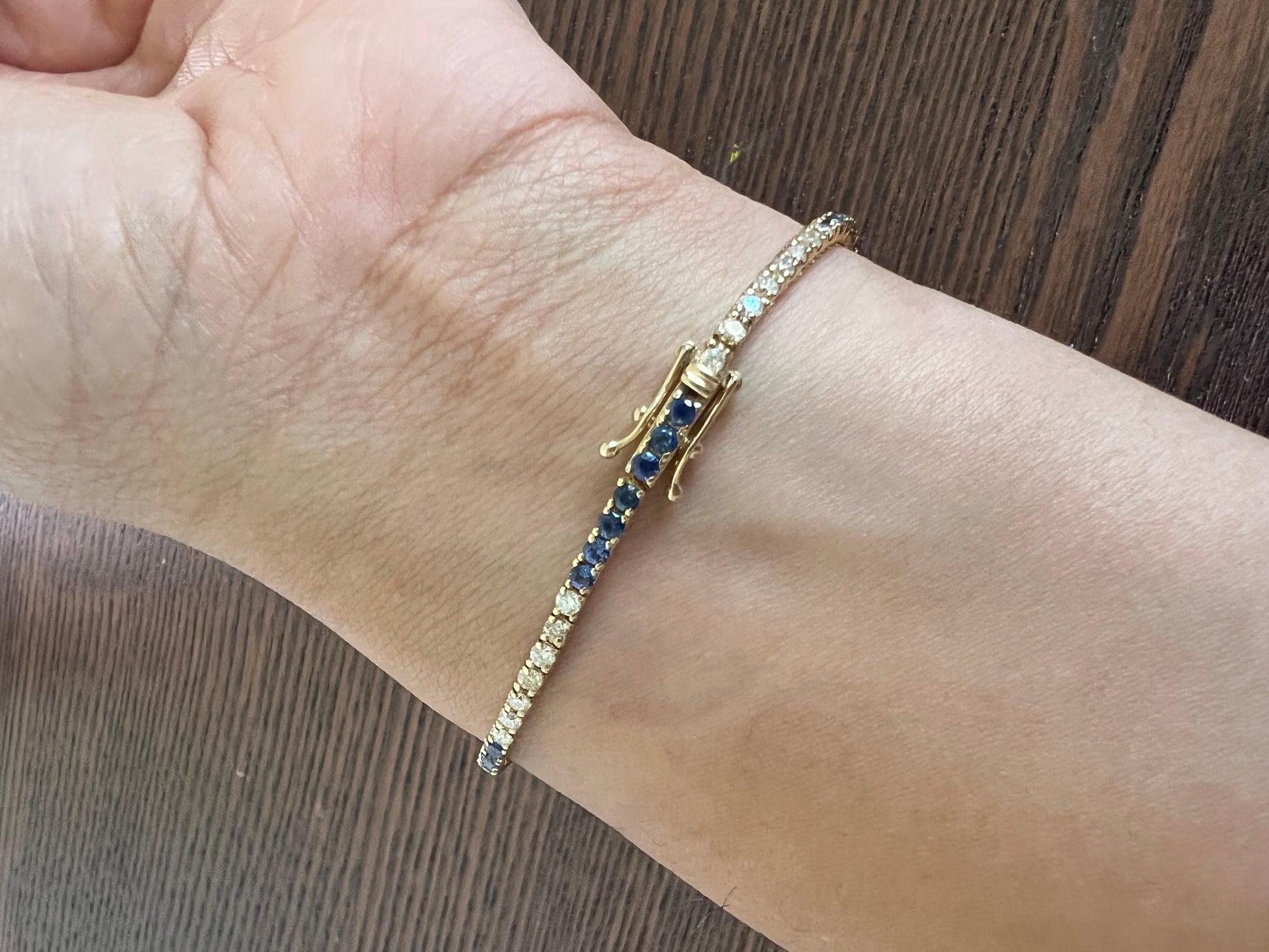 2.89 Carat Natural Blue Sapphire Diamond 14 Karat Yellow Gold Bracelet