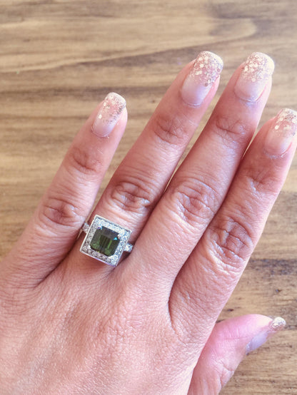 2.93 Carat Green Tourmaline Diamond White Gold Ring